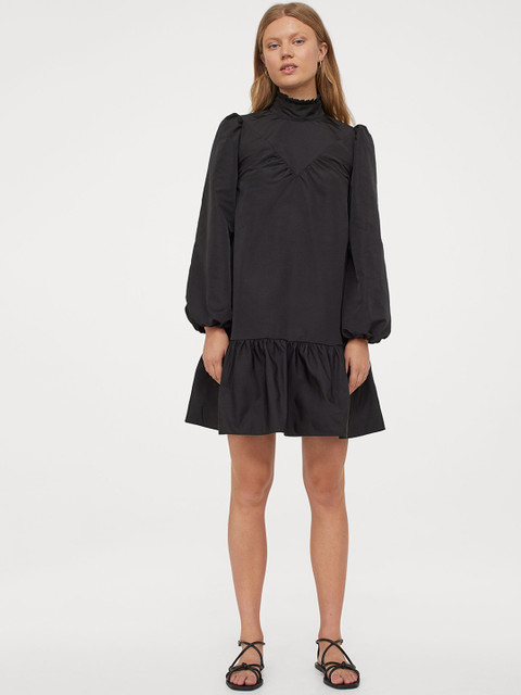 

H&M Women Black Puff Sleeved Dress