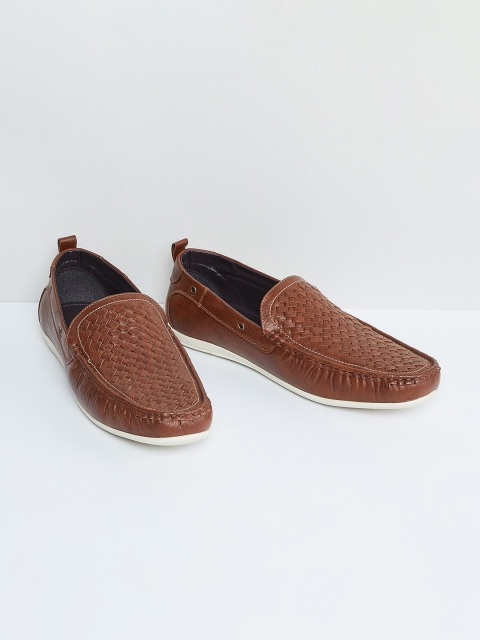 

max Men Tan Brown Perforated Loafers