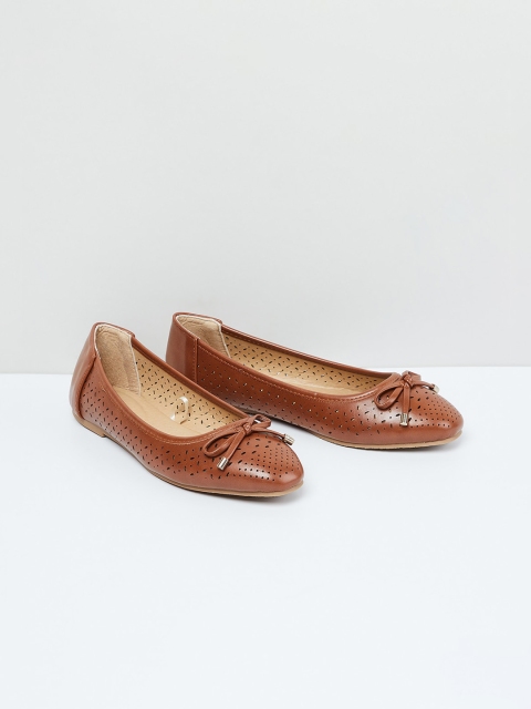 

max Women Tan Brown Textured PU Ballerinas