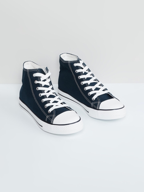 

max Men Navy Blue Solid Canvas High-Top Sneakers