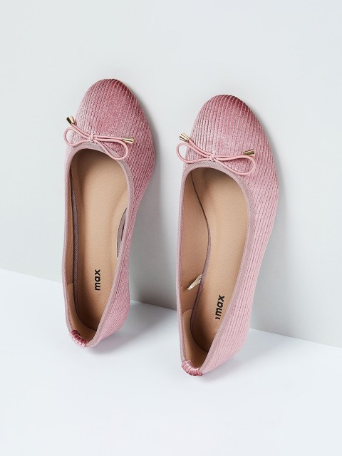 

max Women Pink Textured Ballerinas