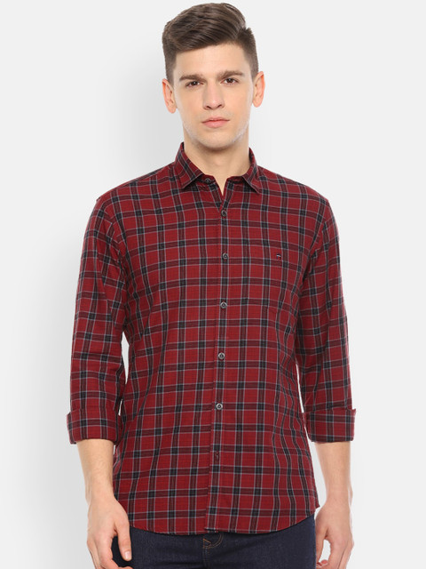 

Louis Philippe Sport Men Maroon & Black Slim Fit Checked Casual Shirt