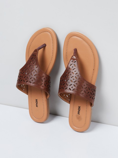 

max Women Brown Solid T-Strap Flats