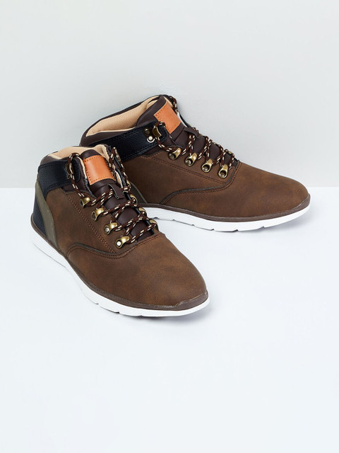 

max Men Brown Sneakers