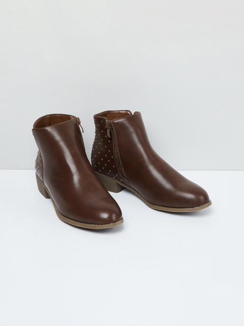 

max Women Brown Embellished Mid-Top Flat Boots