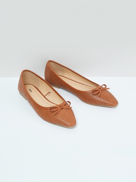 

max Women Tan Brown Woven Design Ballerinas