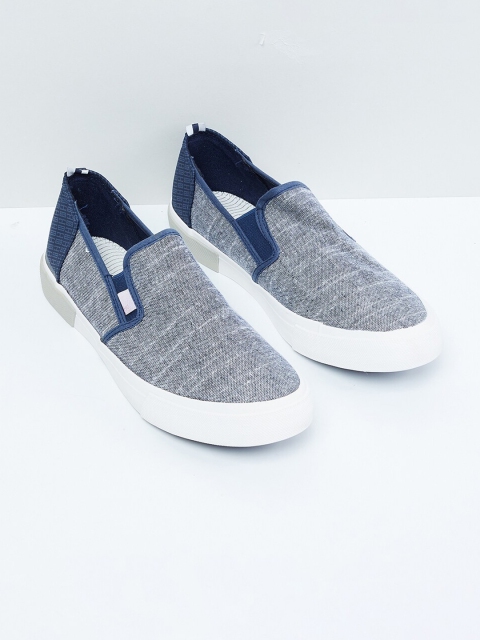 

max Men Blue Slip-On Sneakers