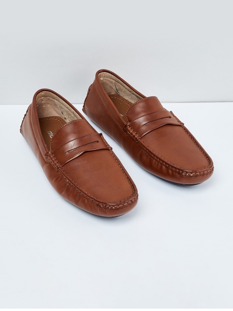 

max Men Tan Brown Driving Shoes