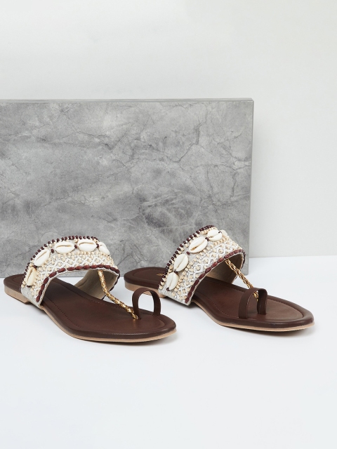 

max Embellished Ring-Toe Flats, Brown