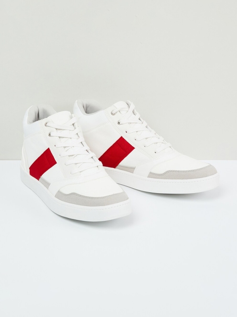 

max Men White Textured PU Mid-Top Sneakers