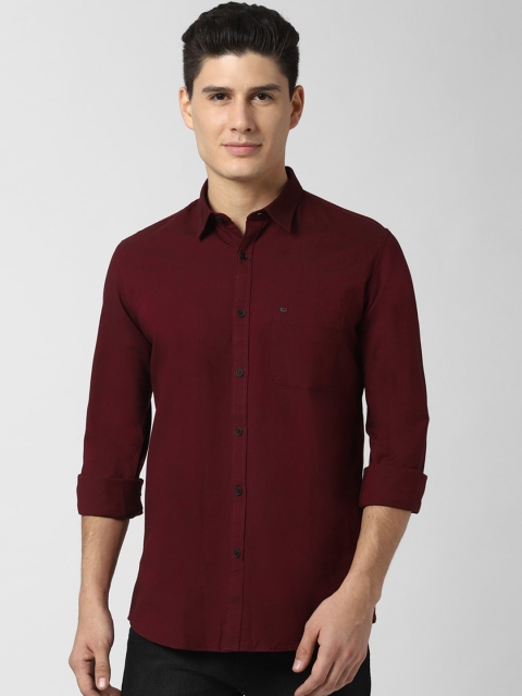 

Peter England Casuals Men Maroon Regular Fit Solid Casual Shirt