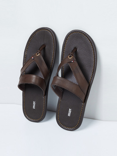 

max Men Brown Comfort Sandals