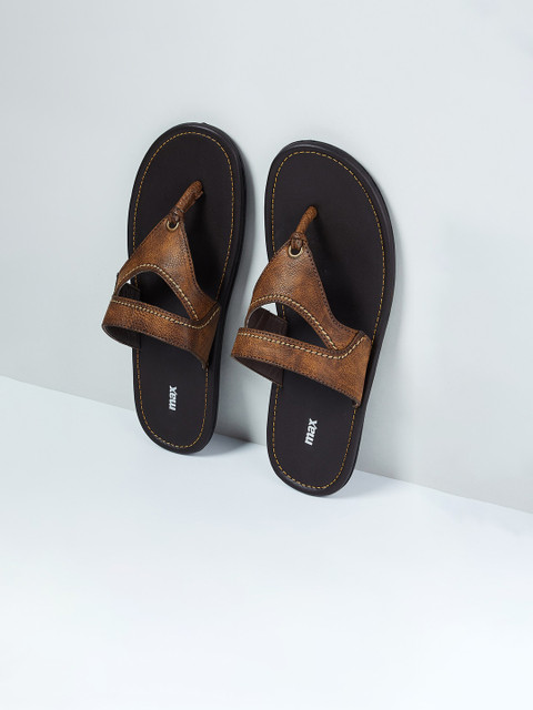 

max Men Brown Comfort Sandals