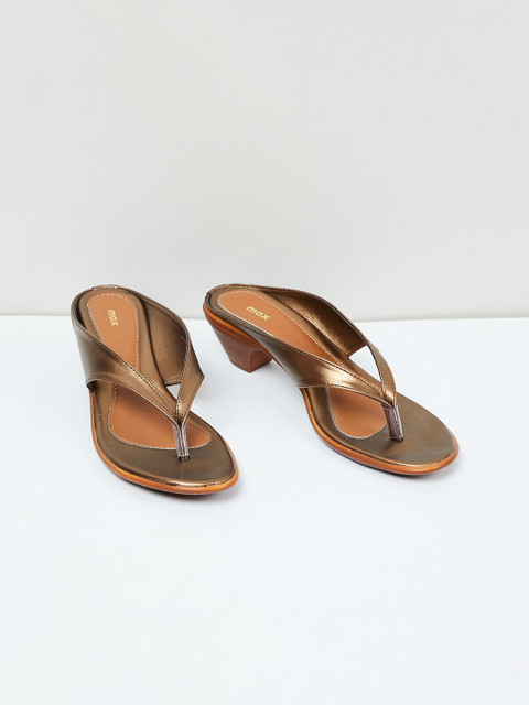 

max Women Bronze-Toned Solid Wedges