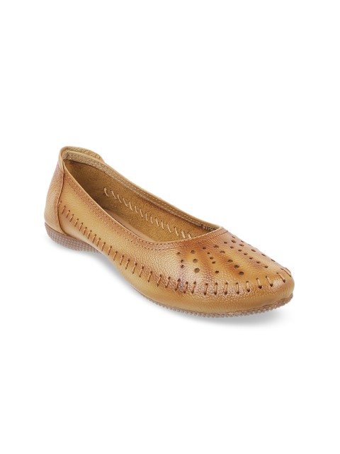 

Mochi Women Beige Textured Leather Ballerinas