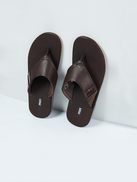 

max Men Brown Solid Comfort Sandals