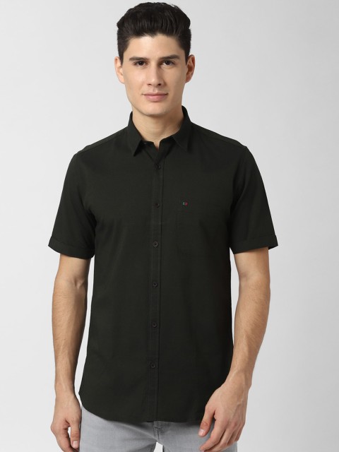 

Peter England Casuals Men Black Regular Fit Solid Casual Shirt