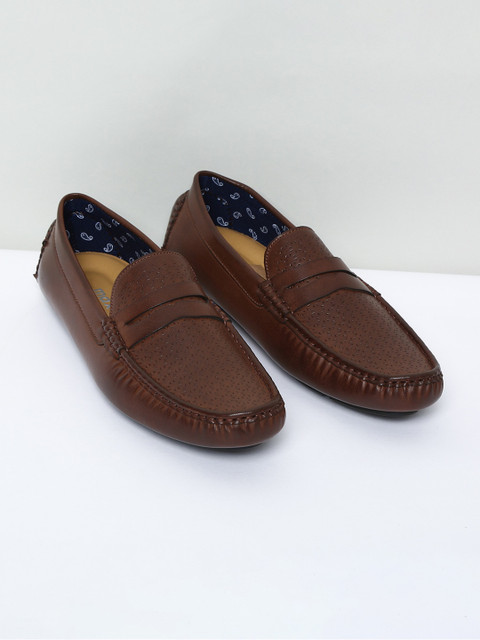 

max Men Brown Driving Shoes