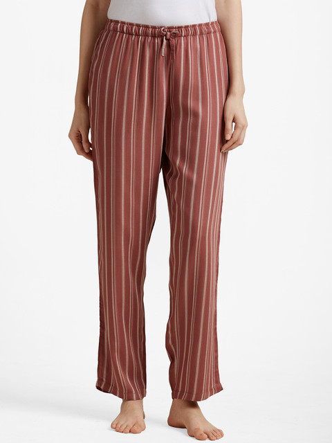 

DRAPE IN VOGUE Women Red Striped Lounge Pants