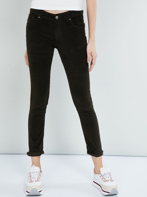 

max Women Green Skinny Fit Solid Regular Trousers