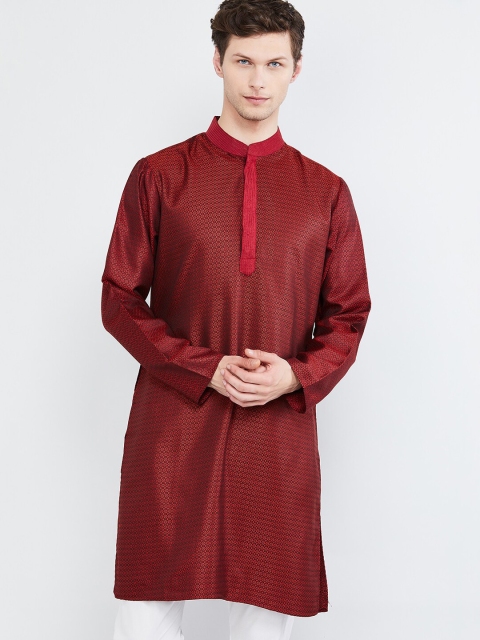 

max Men Red Solid Straight Kurta