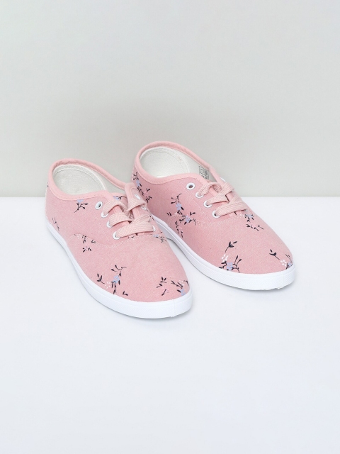 

max Women Pink Printed Sneakers