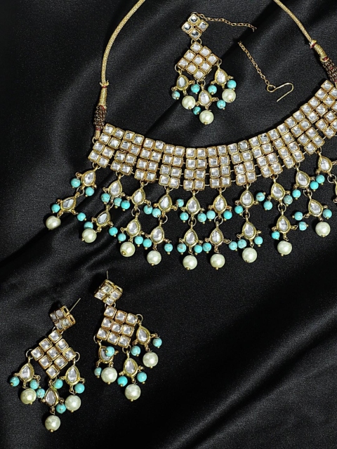 

KARATCART Gold-Plated White & Turquoise Blue Kundan-Studded Beaded Handcrafted Jewellery Set