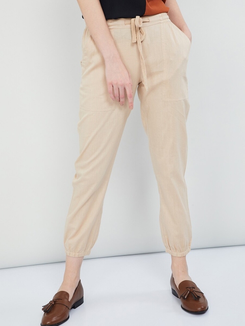 

max Women Beige Slim Fit Solid Joggers