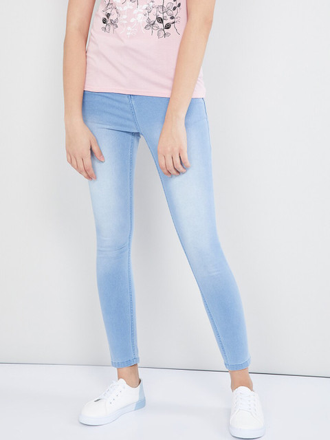 

max Women Blue Skinny Fit Low-Rise Clean Look Stretchable Jeans