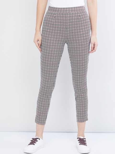 

max Women White & Black Printed Skinny-Fit Treggings