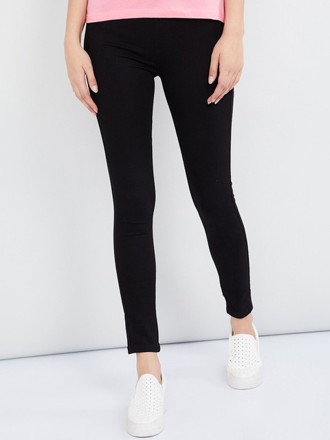 

max Women Black Solid Skinny-Fit Jeggings