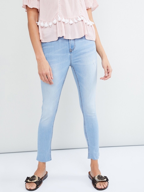 

max Women Blue Skinny Fit Mid-Rise Mildly Distressed Stretchable Jeans