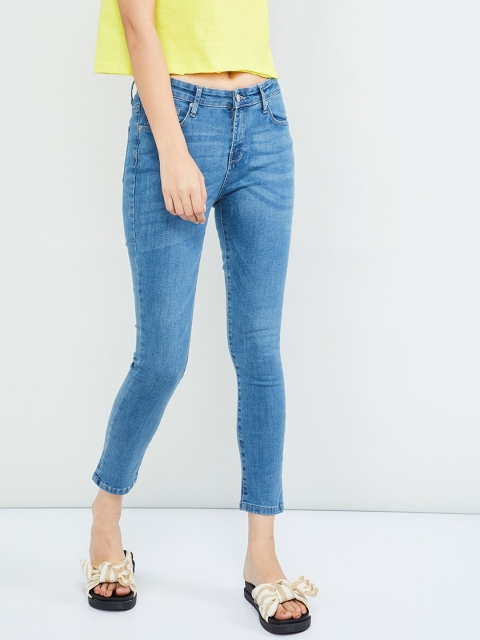 

max Women Blue Slim Fit Low-Rise Clean Look Jeans