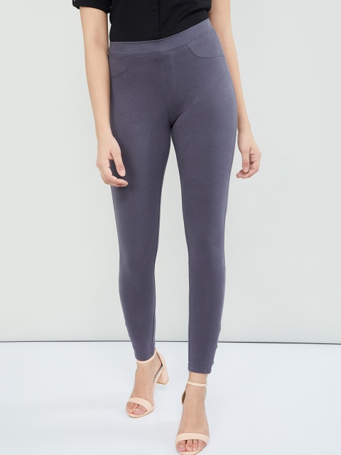 

max Women Grey Solid Skinny-Fit Jeggings