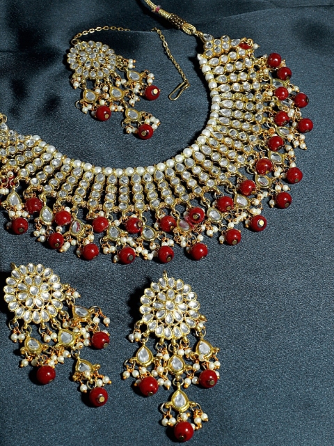 

KARATCART Gold-Plated White & Red Kundan Embellished Handcrafted Jewellery Set