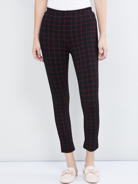 

max Women Grey & Red Slim Fit Checked Regular Trousers