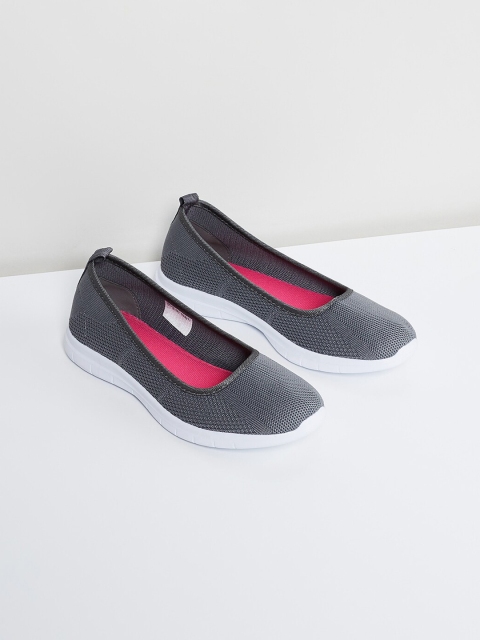 

max Women Grey Slip-On Sneakers