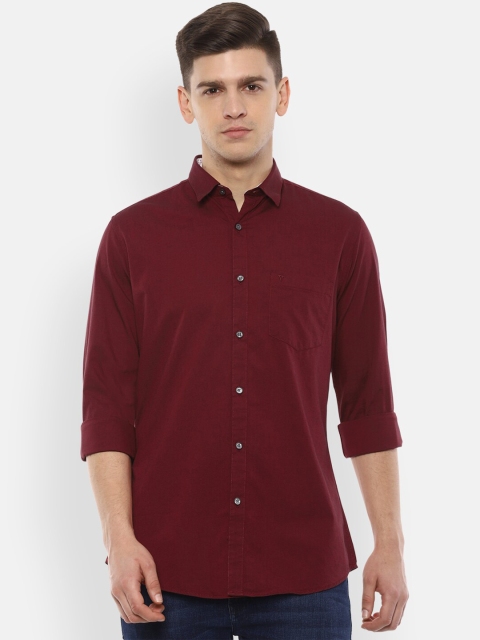 

Van Heusen Sport Men Maroon Regular Fit Solid Casual Shirt