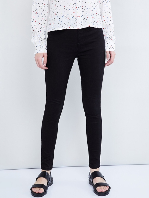 

max Women Black Solid Skinny-Fit Jeggings