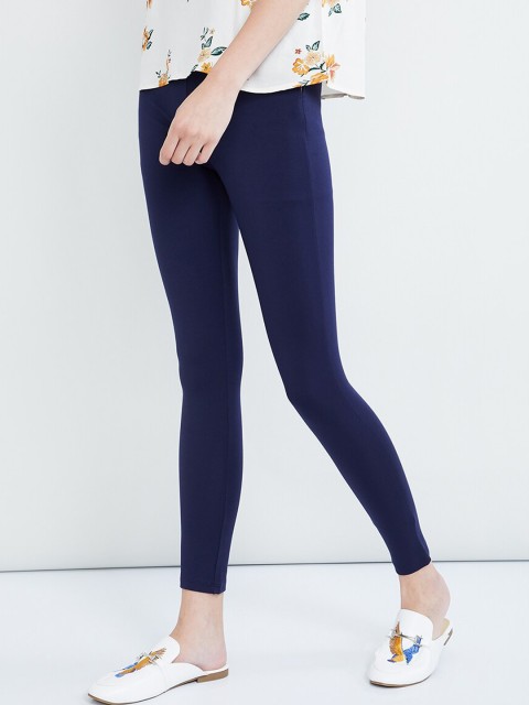 

max Women Navy Blue Solid Skinny-Fit Treggings