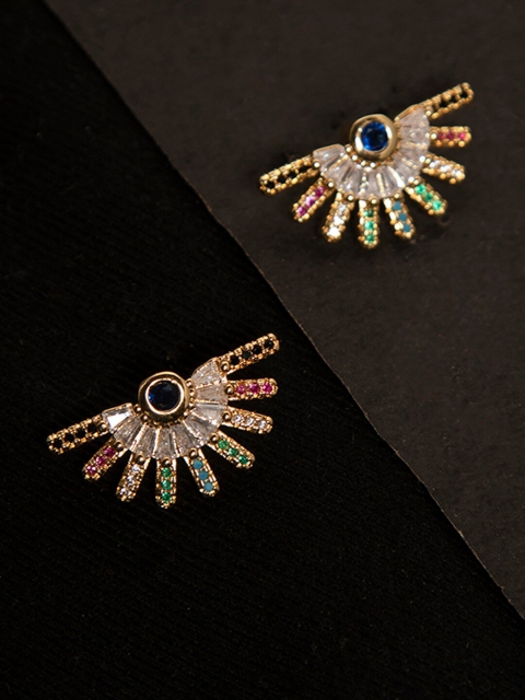 

DIVA WALK EXCLUSIVE Gold-Plated & Red Contemporary Studs