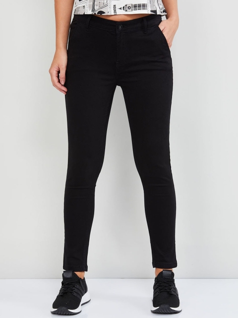

max Women Black Skinny Fit Solid Regular Trousers