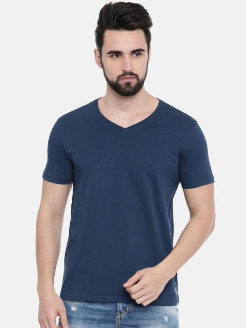 

IMYOUNG Men Navy Blue Solid V-Neck Slim Fit T-shirt