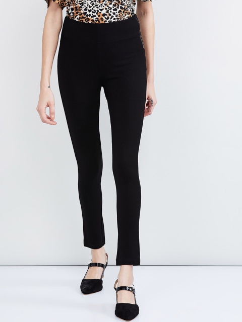 

max Women Black Solid Skinny-Fit Treggings