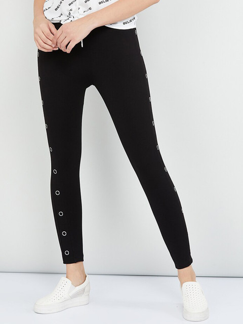 

max Women Black Solid Skinny-Fit Treggings