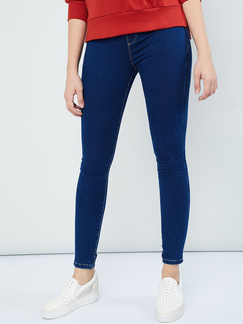 

max Women Blue Solid Skinny-Fit Jeggings