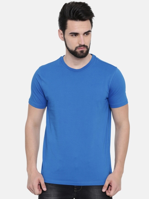 

IMYOUNG Men Blue Solid Round Neck Slim Fit T-shirt