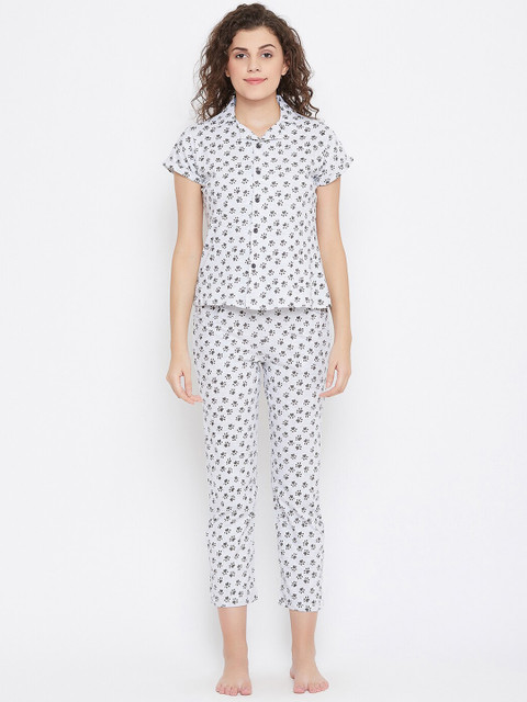 

Clovia Women Grey Printed Night suit