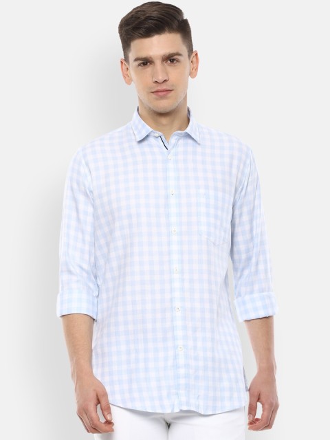 

Van Heusen Sport Men White & Blue Regular Fit Checked Casual Shirt