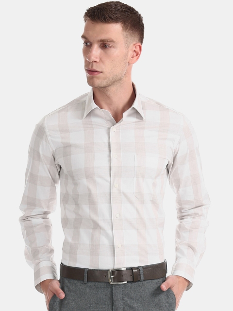 

Arrow Men Beige Regular Fit Checked Formal Shirt